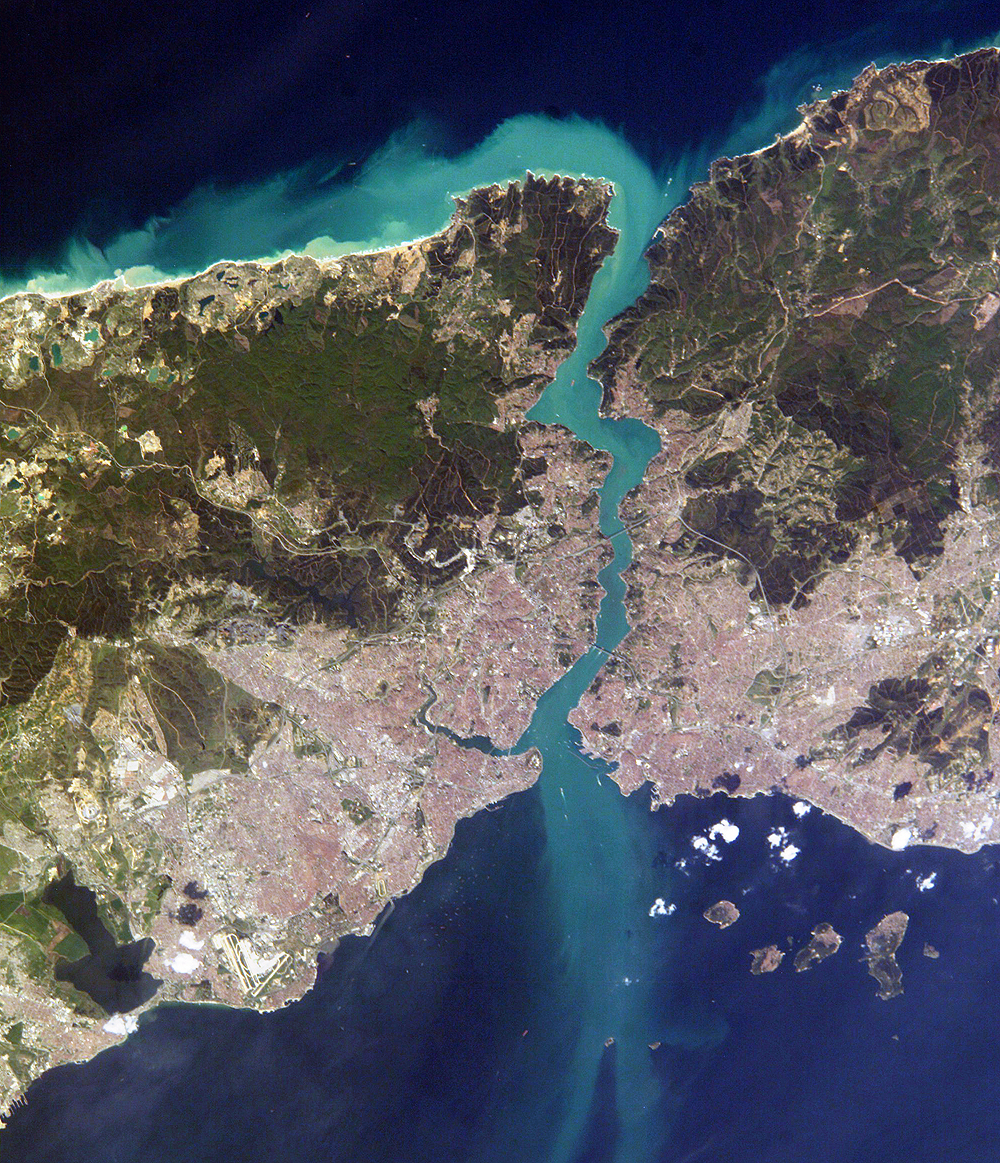 Le Bosphore et Istanbul vus depuis l'espace