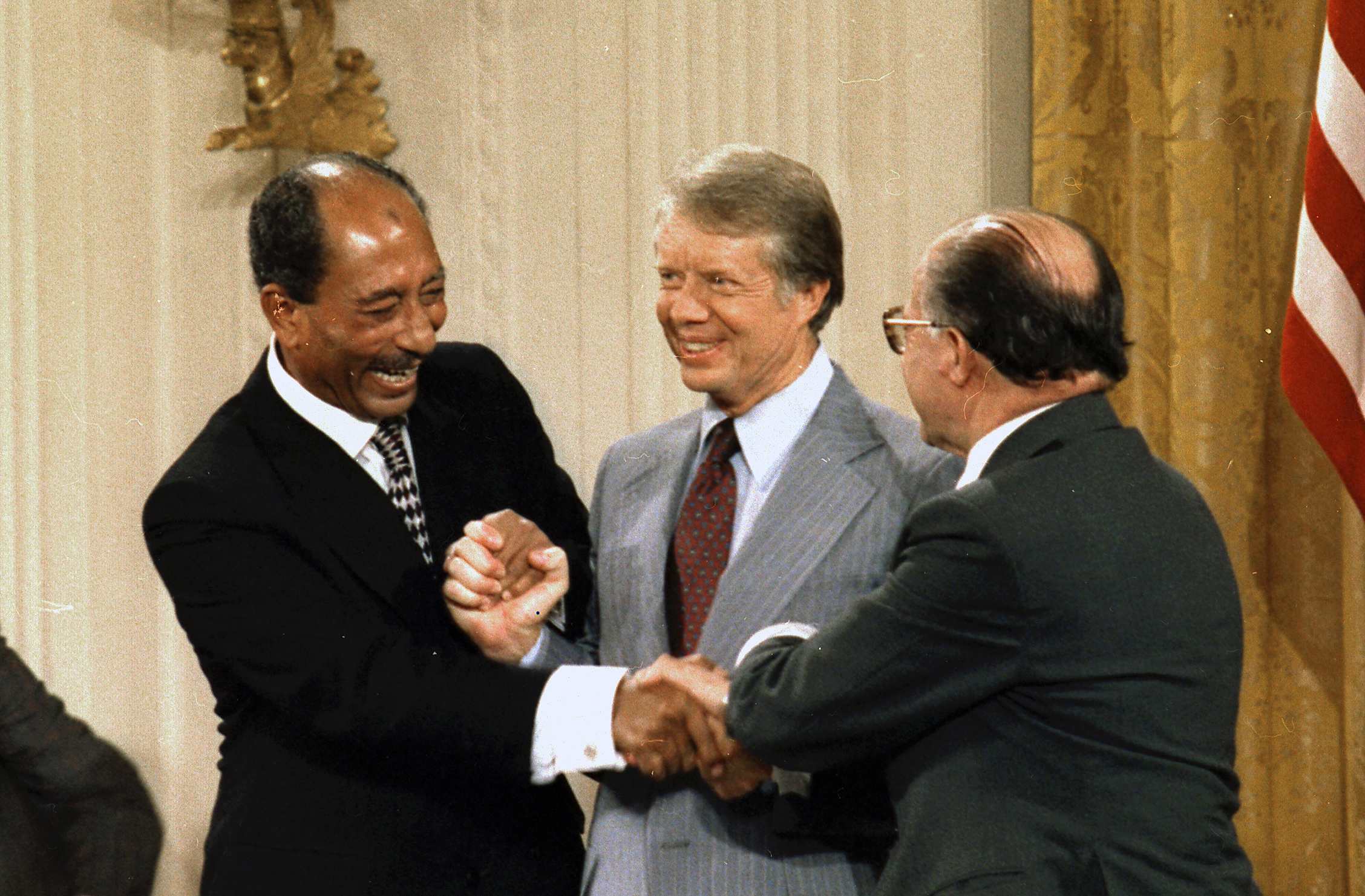 Sadate, Carter et Begin signent les accords de Camp David, 17 septembre 1978