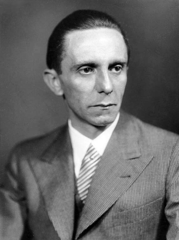 Joseph Goebbels prononçant un discours