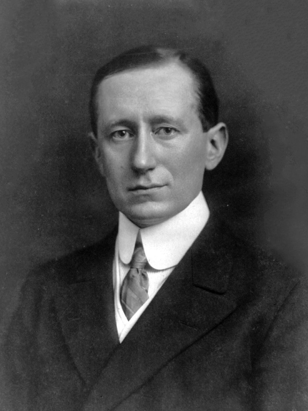 Portrait de Guglielmo Marconi vers 1908